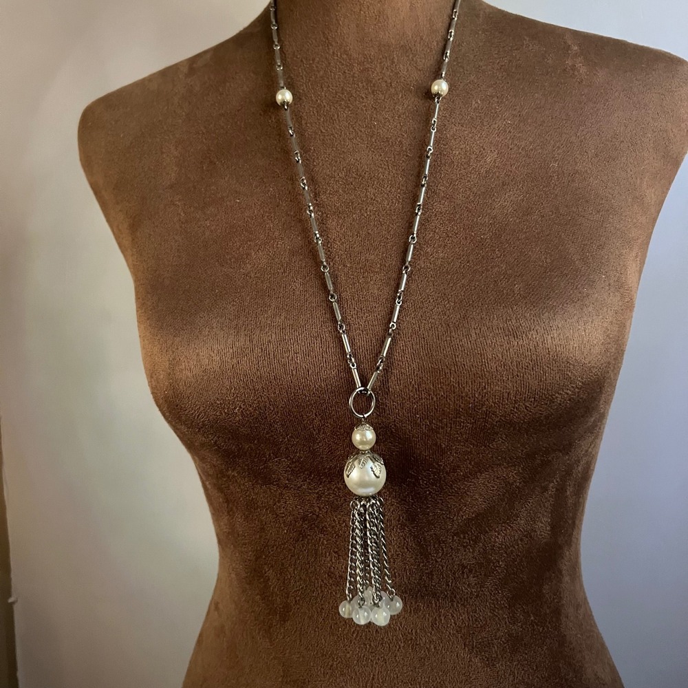 Vintage Silver Tone Faux Pearl Tassel Pendant Long Necklace 26" 4" Drop